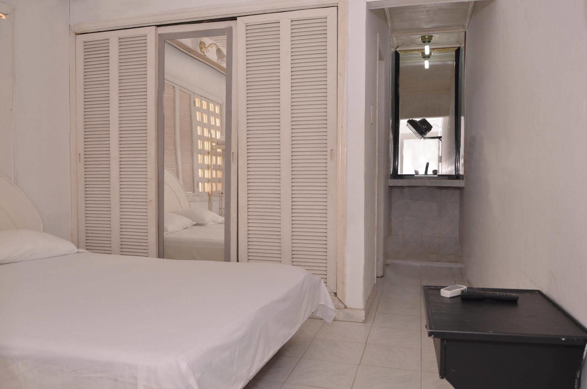 Hotel Vargas Airport Cartagena Eksteriør billede