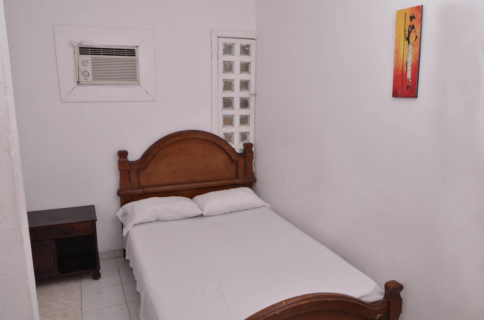 Hotel Vargas Airport Cartagena Eksteriør billede