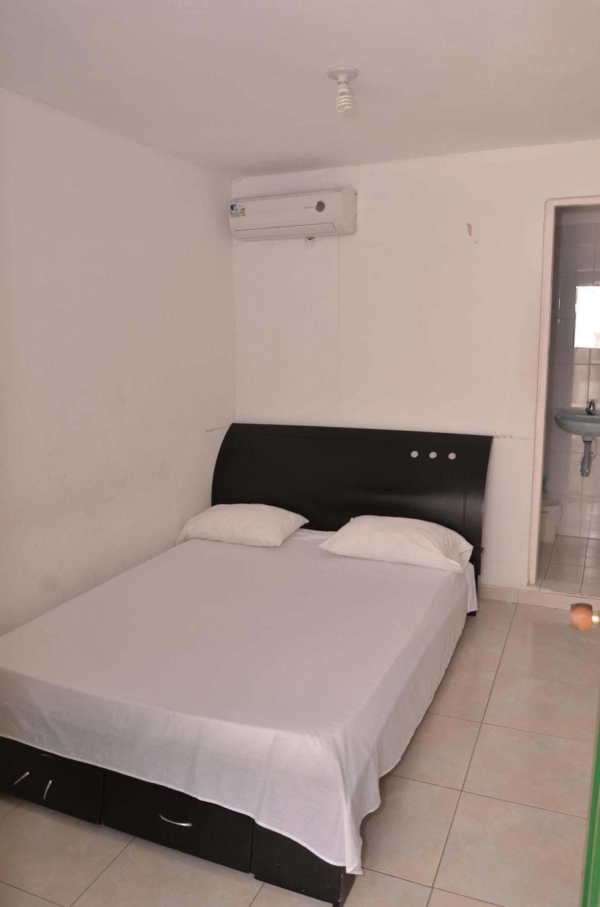 Hotel Vargas Airport Cartagena Eksteriør billede