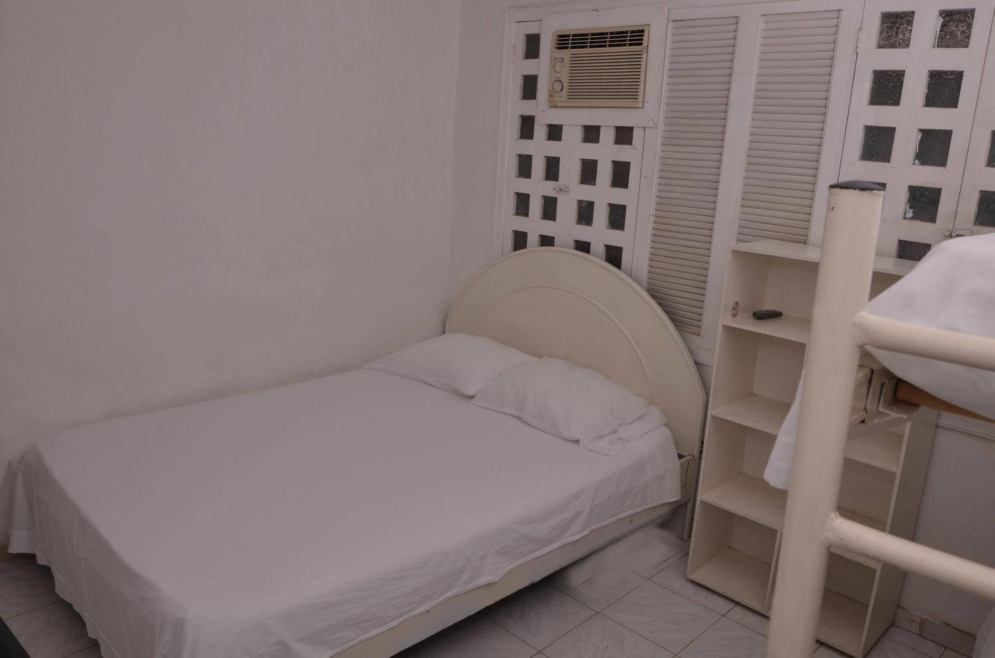 Hotel Vargas Airport Cartagena Eksteriør billede