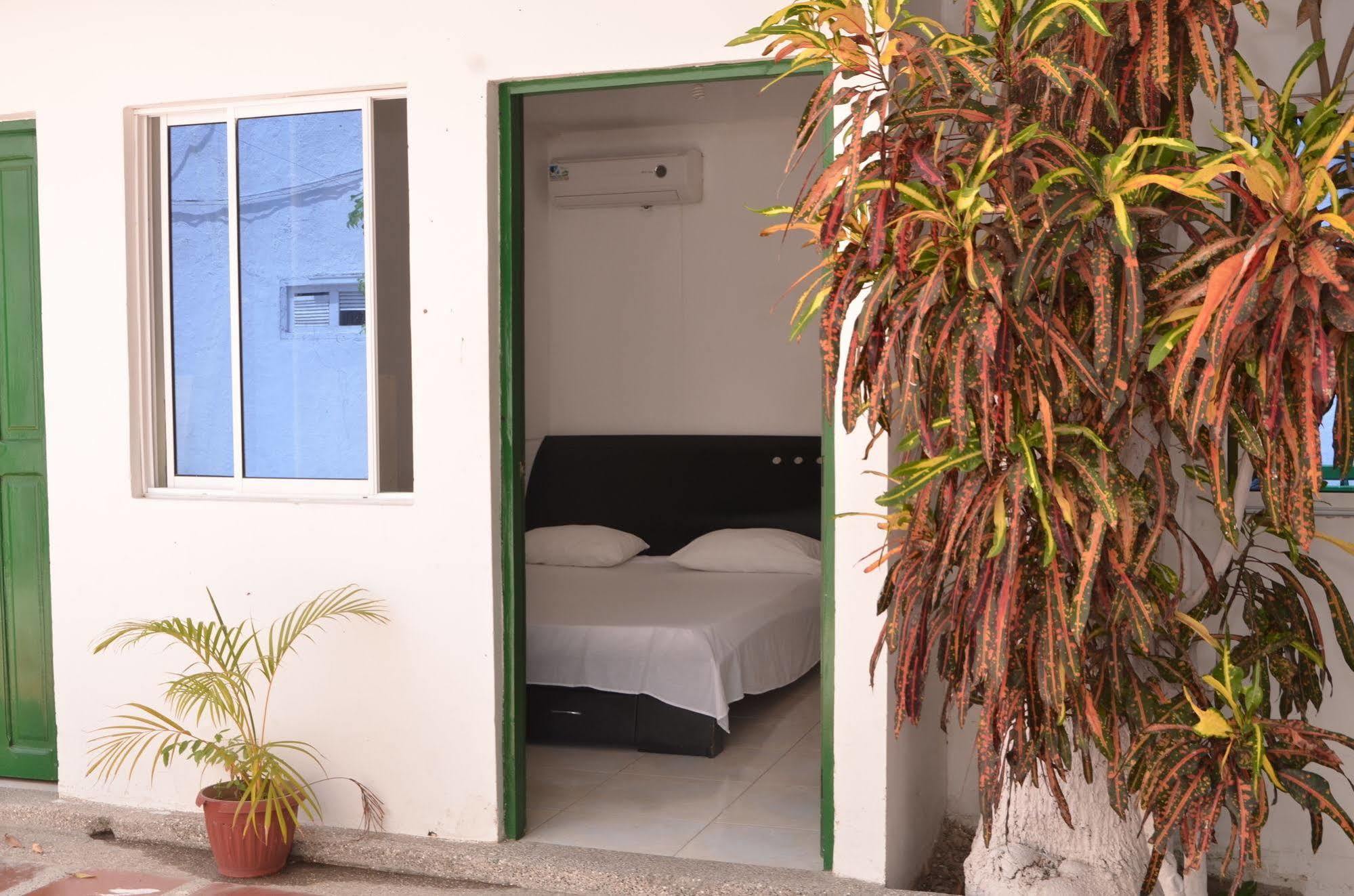 Hotel Vargas Airport Cartagena Eksteriør billede