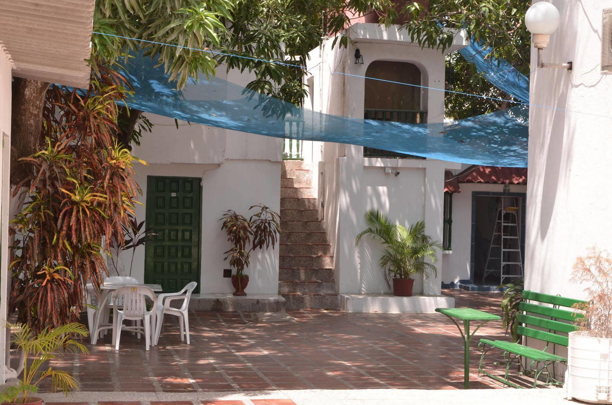 Hotel Vargas Airport Cartagena Eksteriør billede